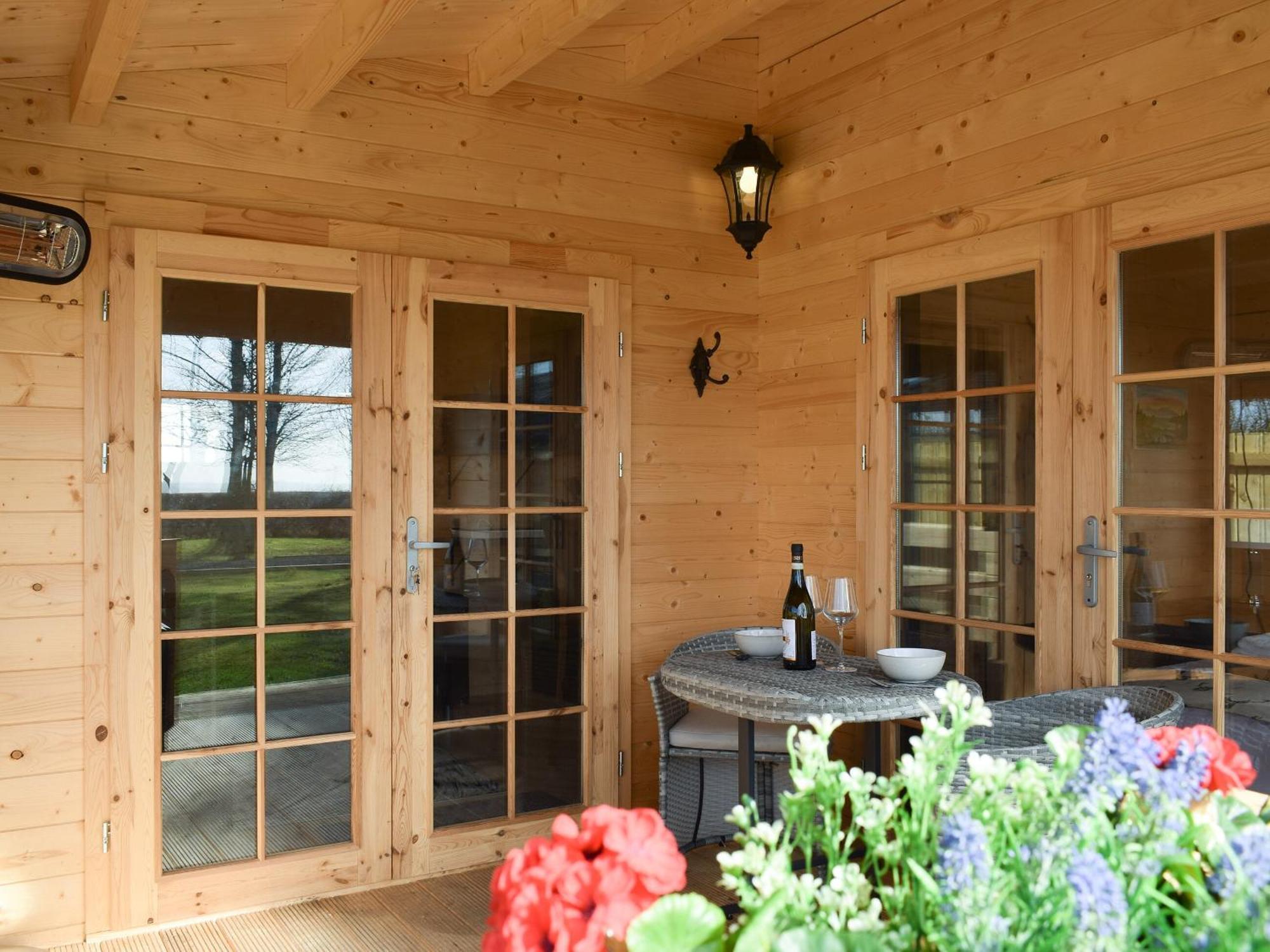 Pinewood Cabin Saline Buitenkant foto